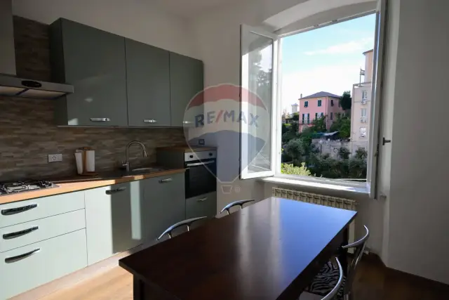 3-room flat in Via Bonifacio del Vasto 7, Savona - Photo 1