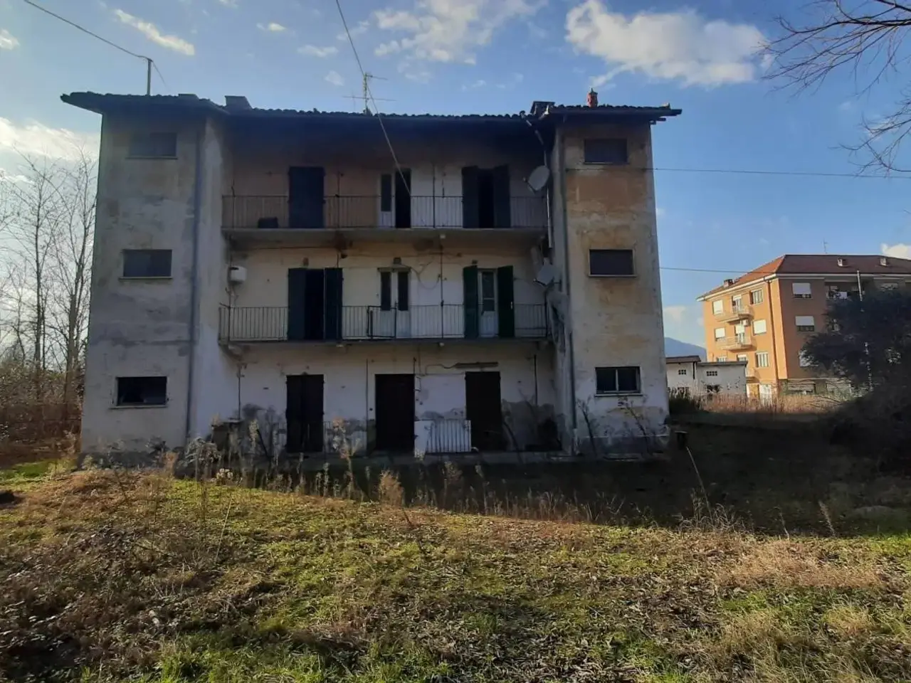 Palazzina commerciale in Via Aosta, Ivrea, {3} - Foto 2