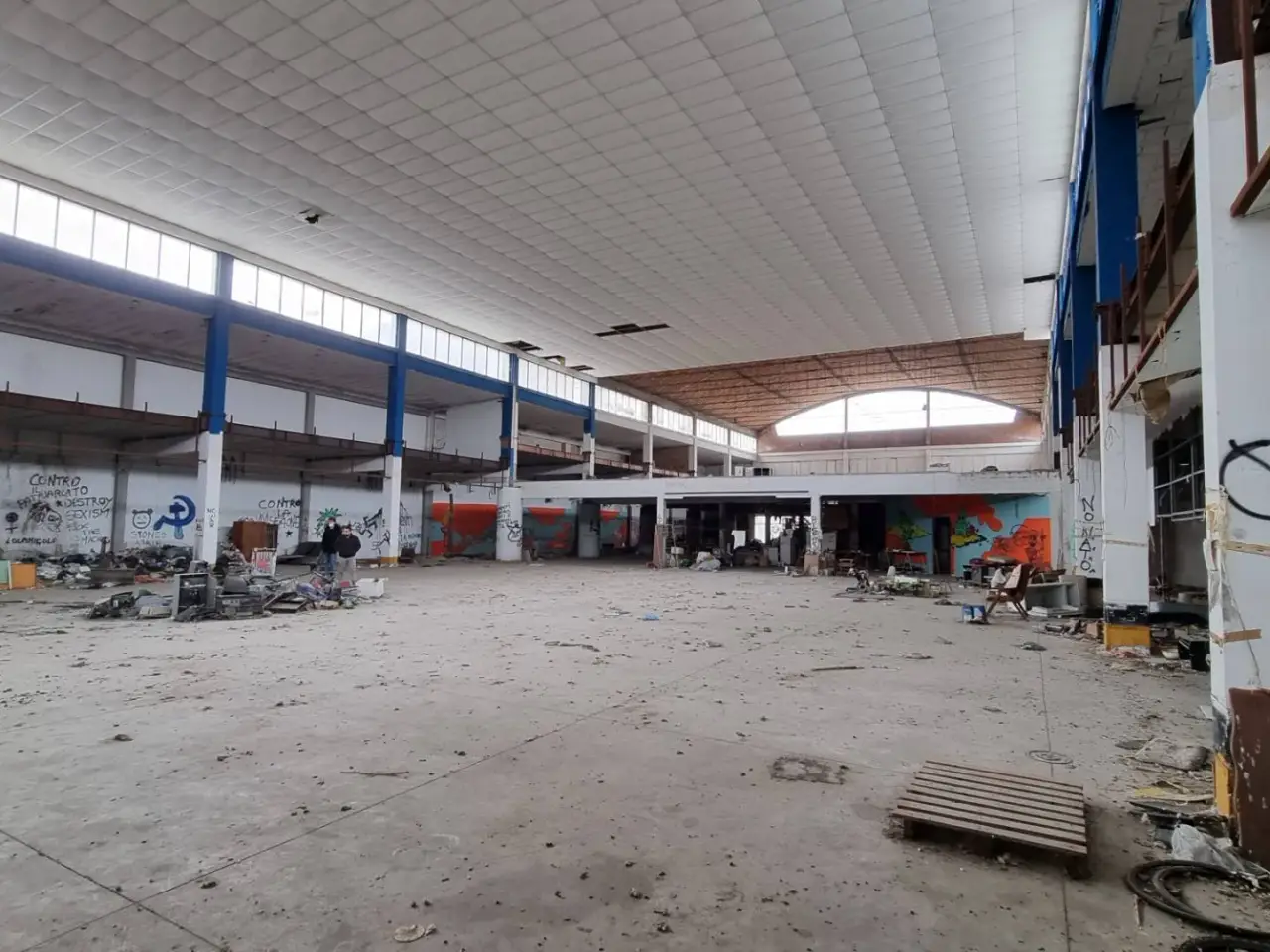 Esercizio commerciale in Piazza Guerrazzi, Pisa, {3} - Foto 1