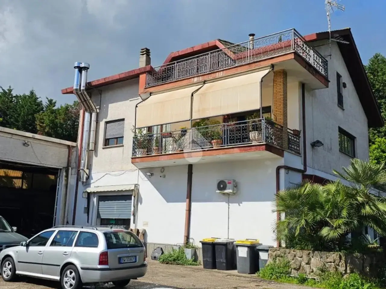 Palazzina commerciale in Via Rioli 75, Velletri, {3} - Foto 1