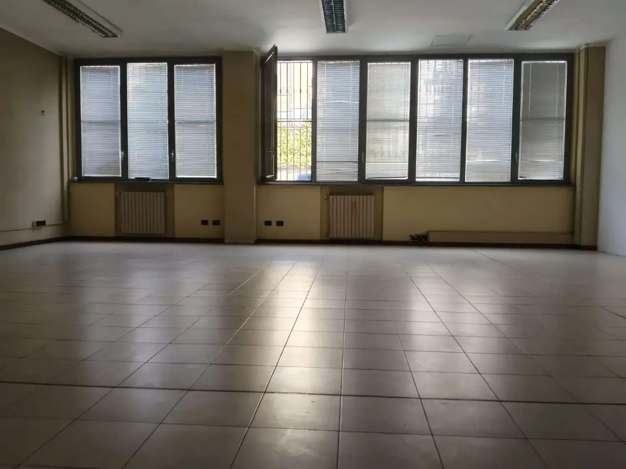 Ufficio in , Seregno, {3} - Foto 1