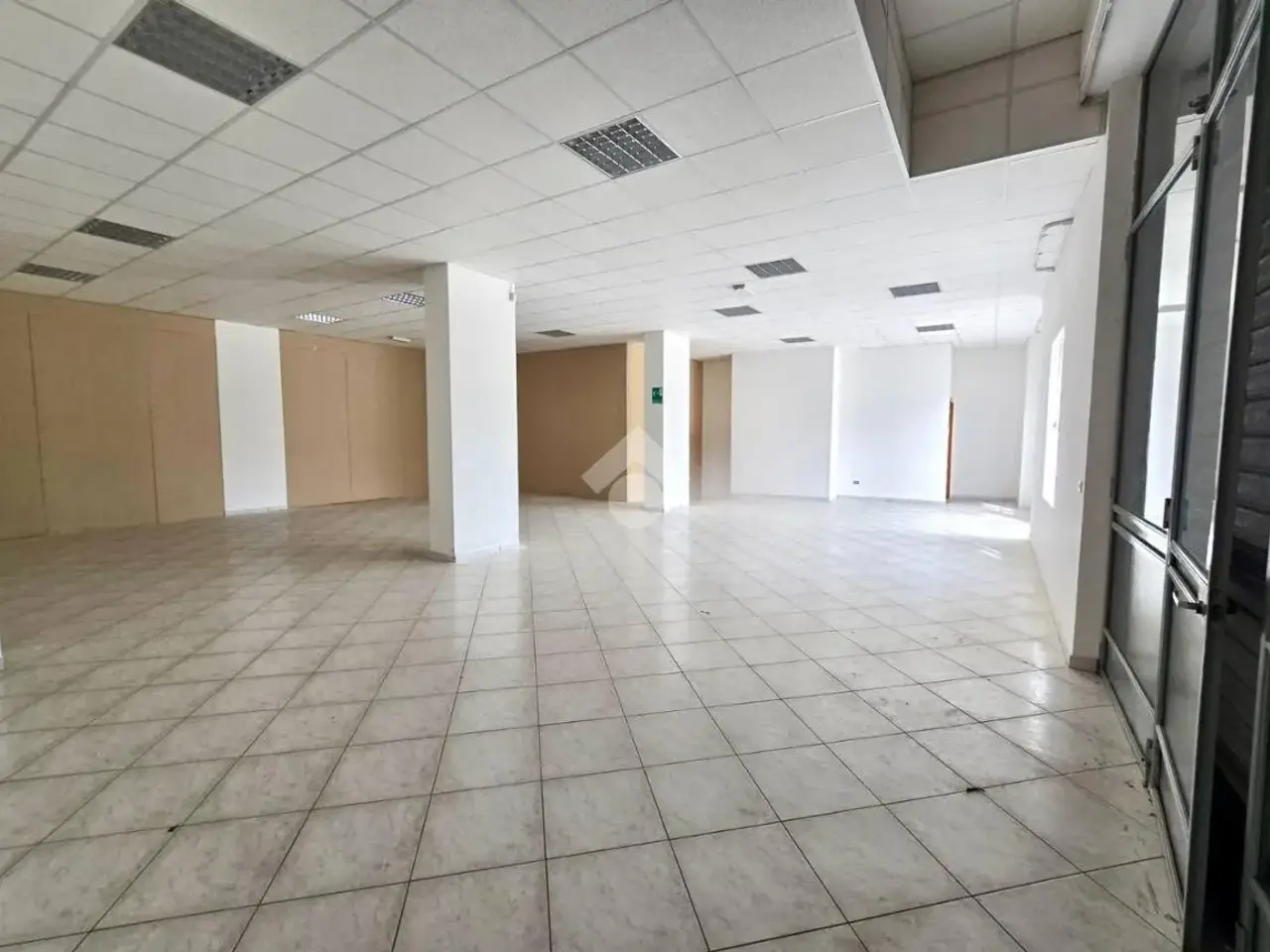 Magazzino in Via Pontecavalcavia, Notaresco, {3} - Foto 1