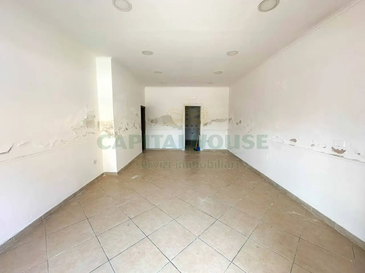 Esercizio commerciale in Via Riviera Casilina, Capua, {3} - Foto 1