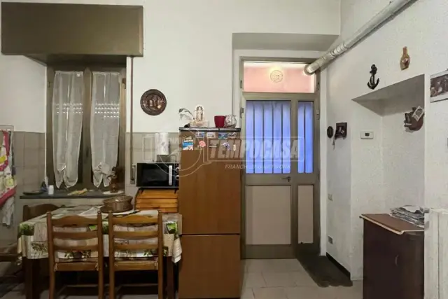 2-room flat in {3}, - Photo 1