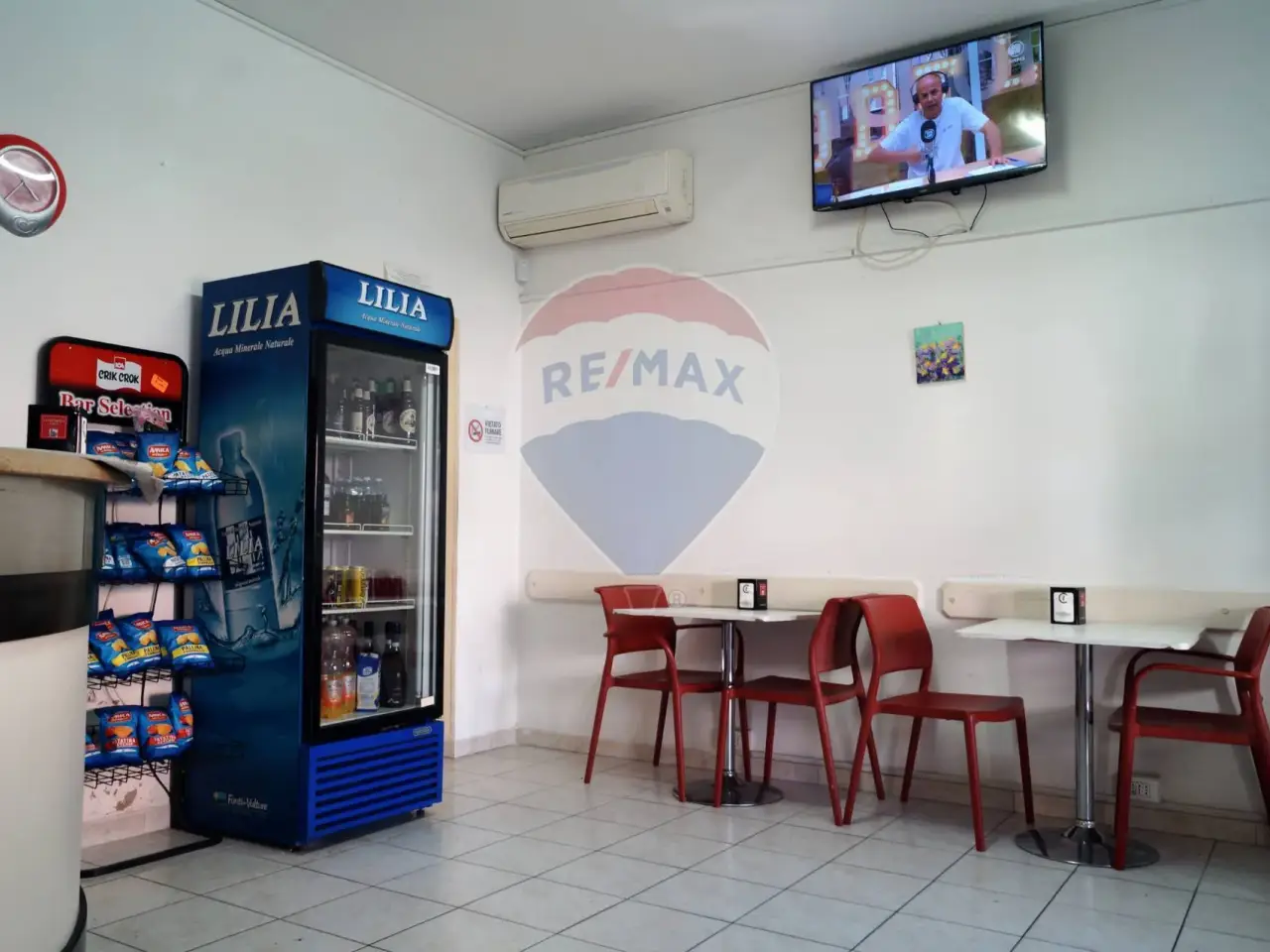 Bar in Via Bengasi 64, Livorno, {3} - Foto 2