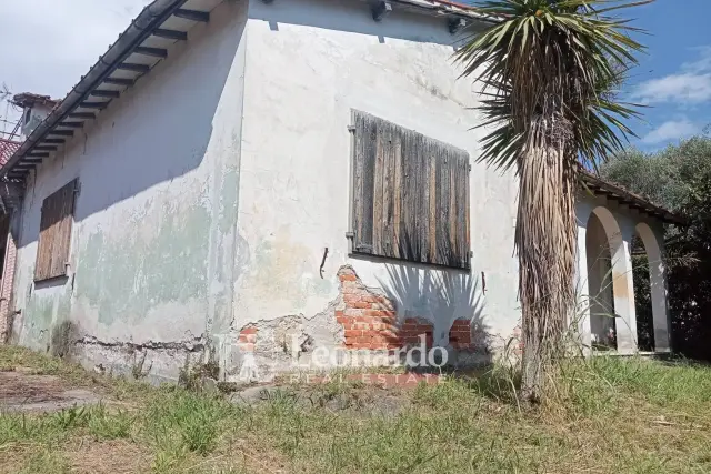 Casa indipendente in Via Sarzanese Nord 132, Massarosa - Foto 1