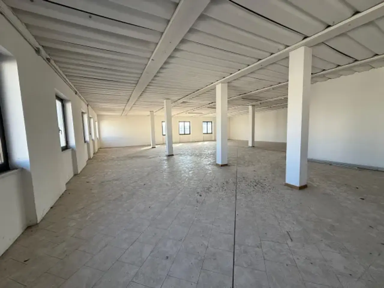 Negozio in Viale Europa, Altopascio, {3} - Foto 2
