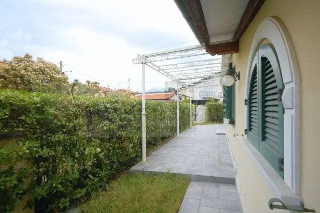 Terraced house in Via Dante Alighieri 50, Pietrasanta - Photo 1