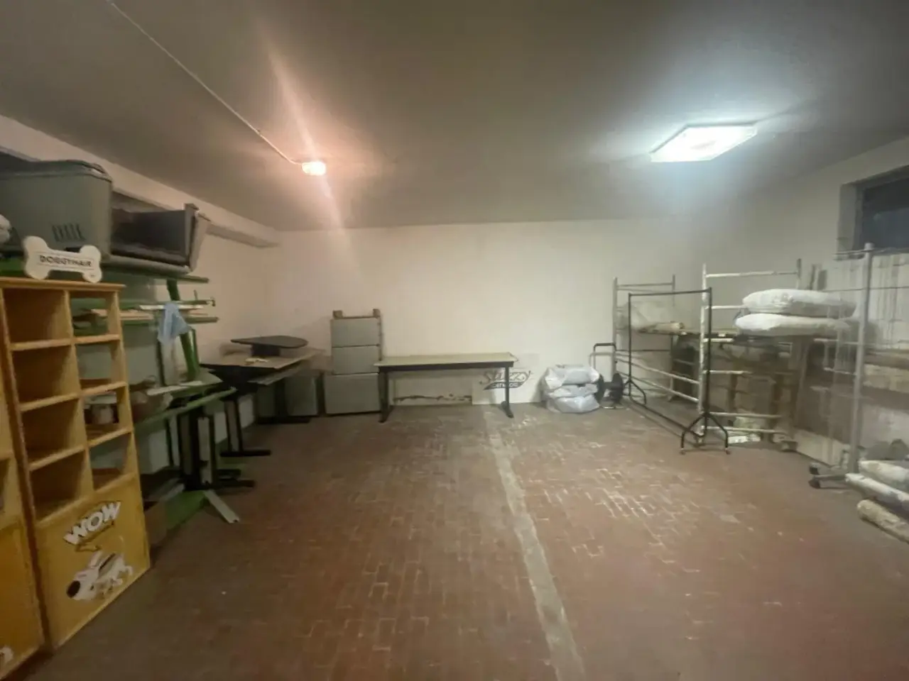 Esercizio commerciale in Via Mario Cavaglieri, Piacenza, {3} - Foto 2