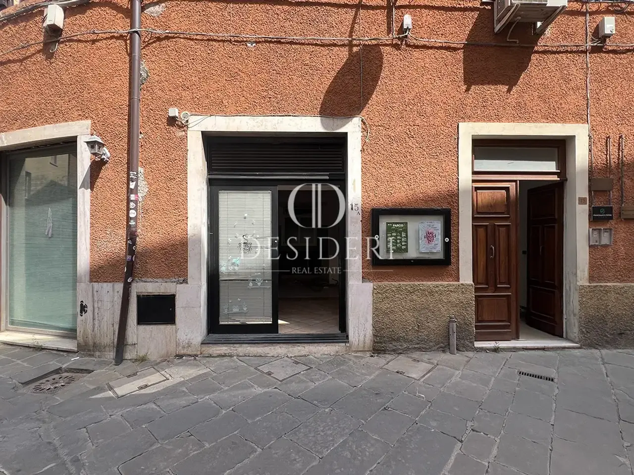 Locale commerciale in Via Vinzaglio 58100 Grosseto, Grosseto, {3} - Foto 1