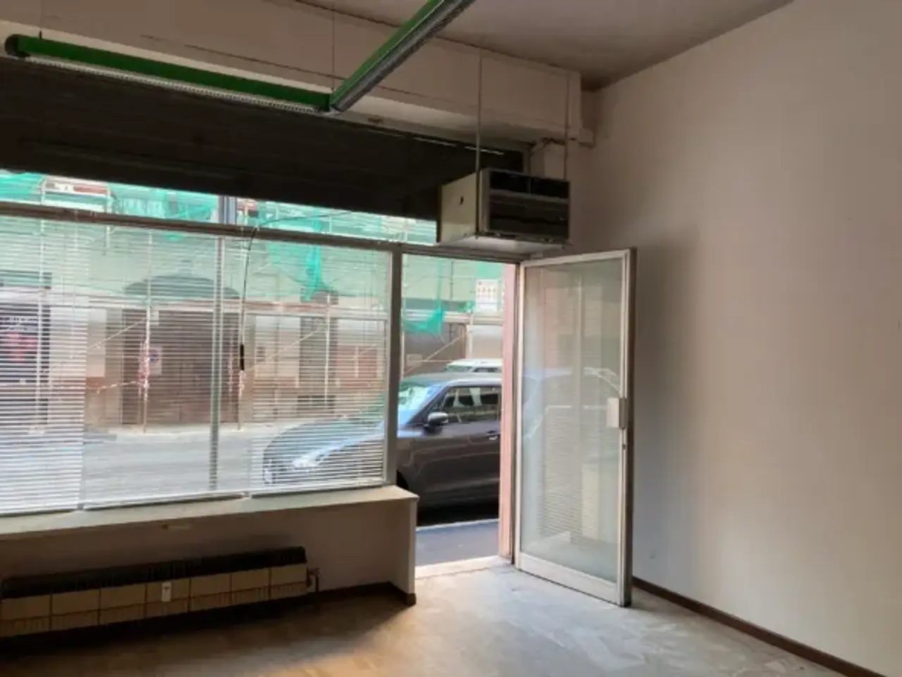 Esercizio commerciale in Via dei Mille, Sant'Antonio, Novara, Piemonte, 28100, Italia, Novara, {3} - Foto 2