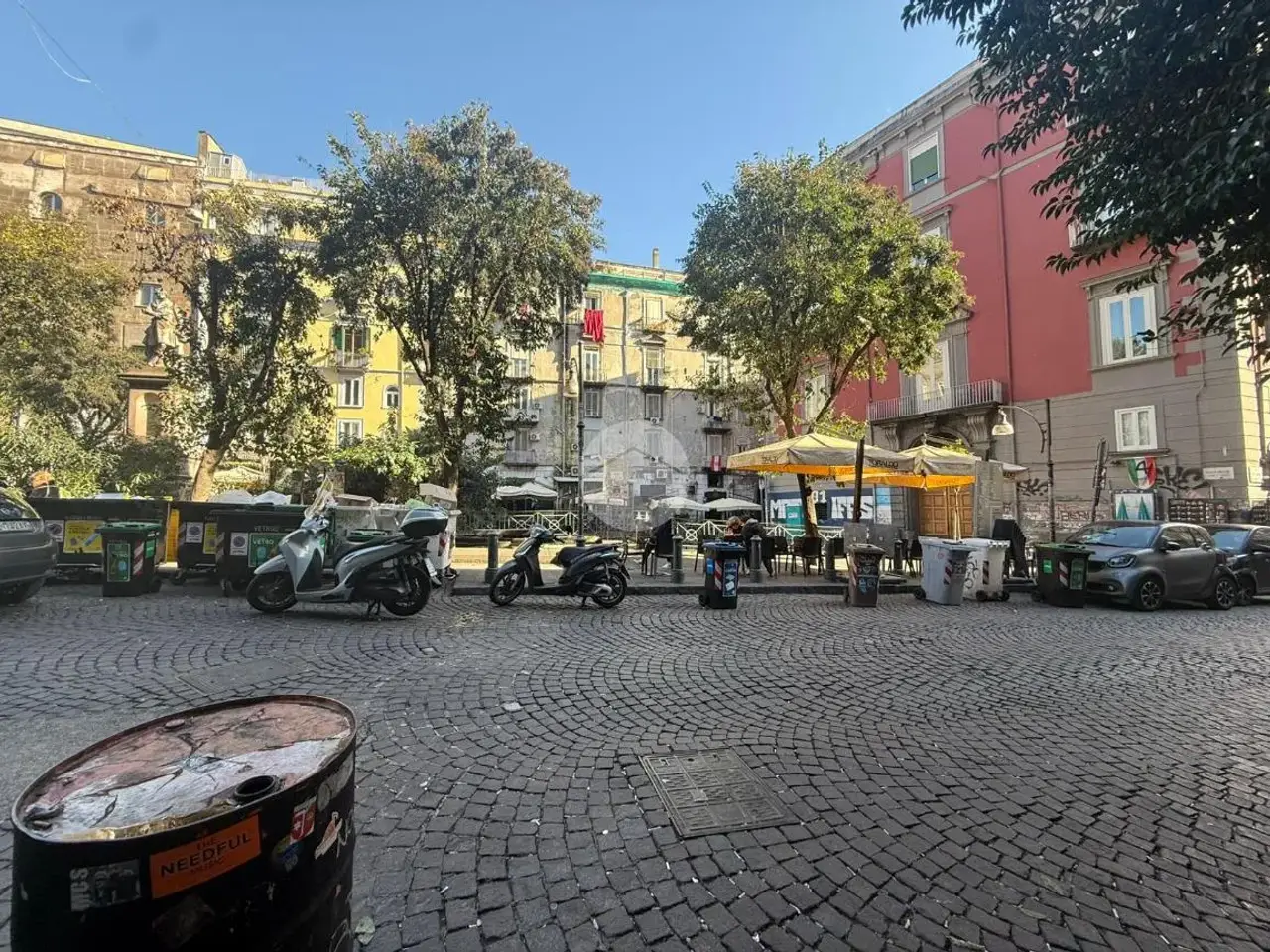Negozio in Piazza Bellini, Napoli, {3} - Foto 1