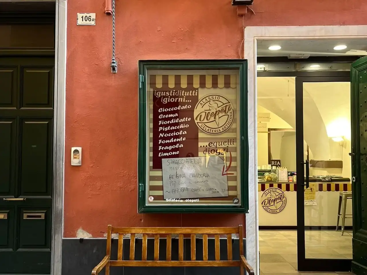 Locale commerciale in Via XX Settembre 106, Alassio, {3} - Foto 2