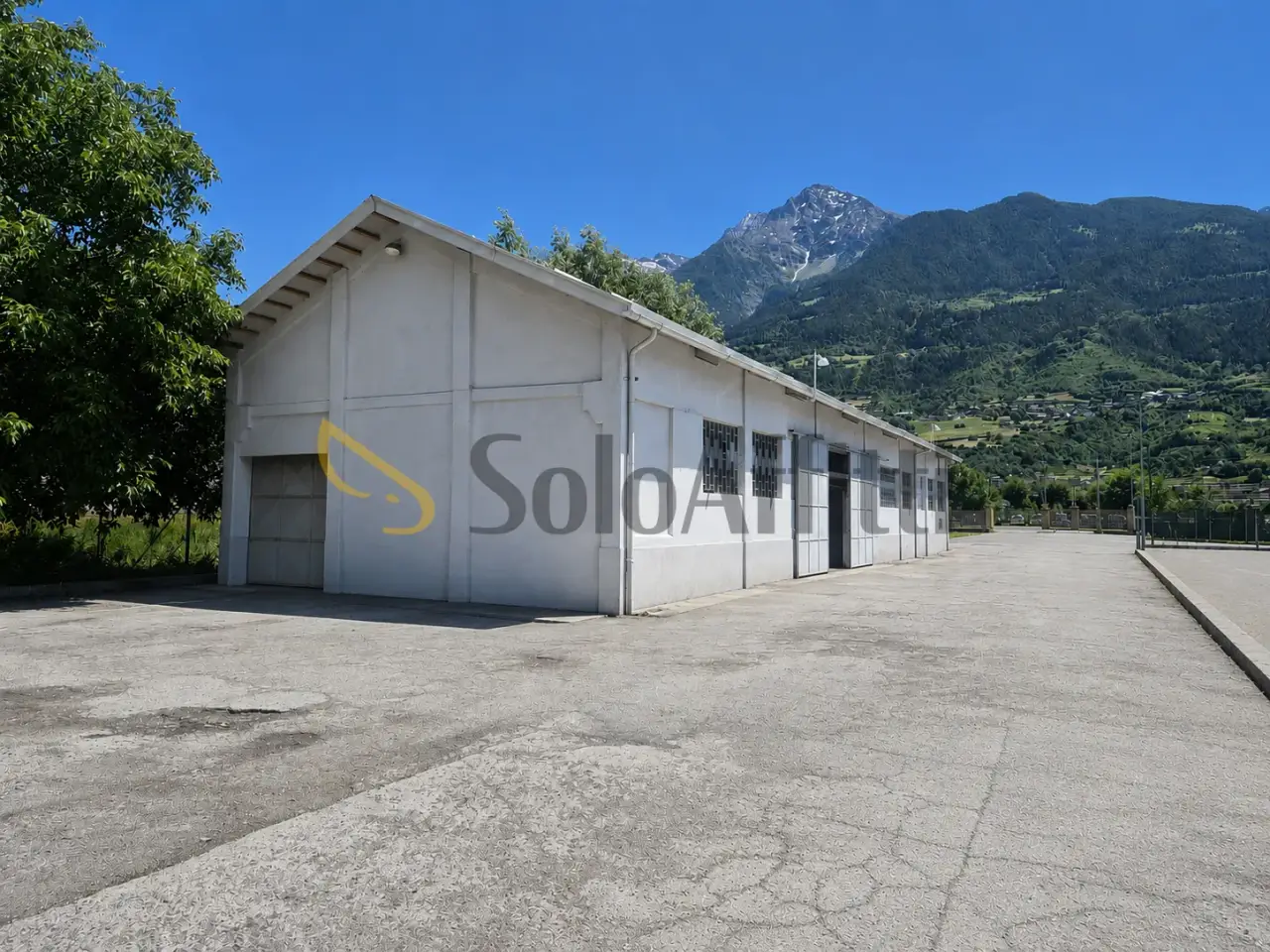 Capannone in Viale Partigiani 31, Aosta, {3} - Foto 2