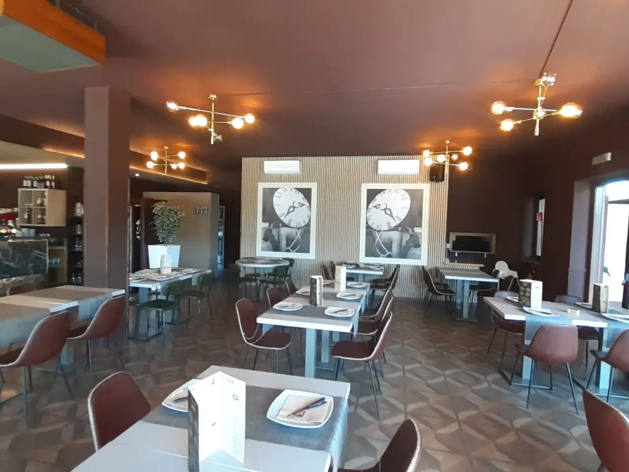Ristorante in Statale 32, Pombia, {3} - Foto 1