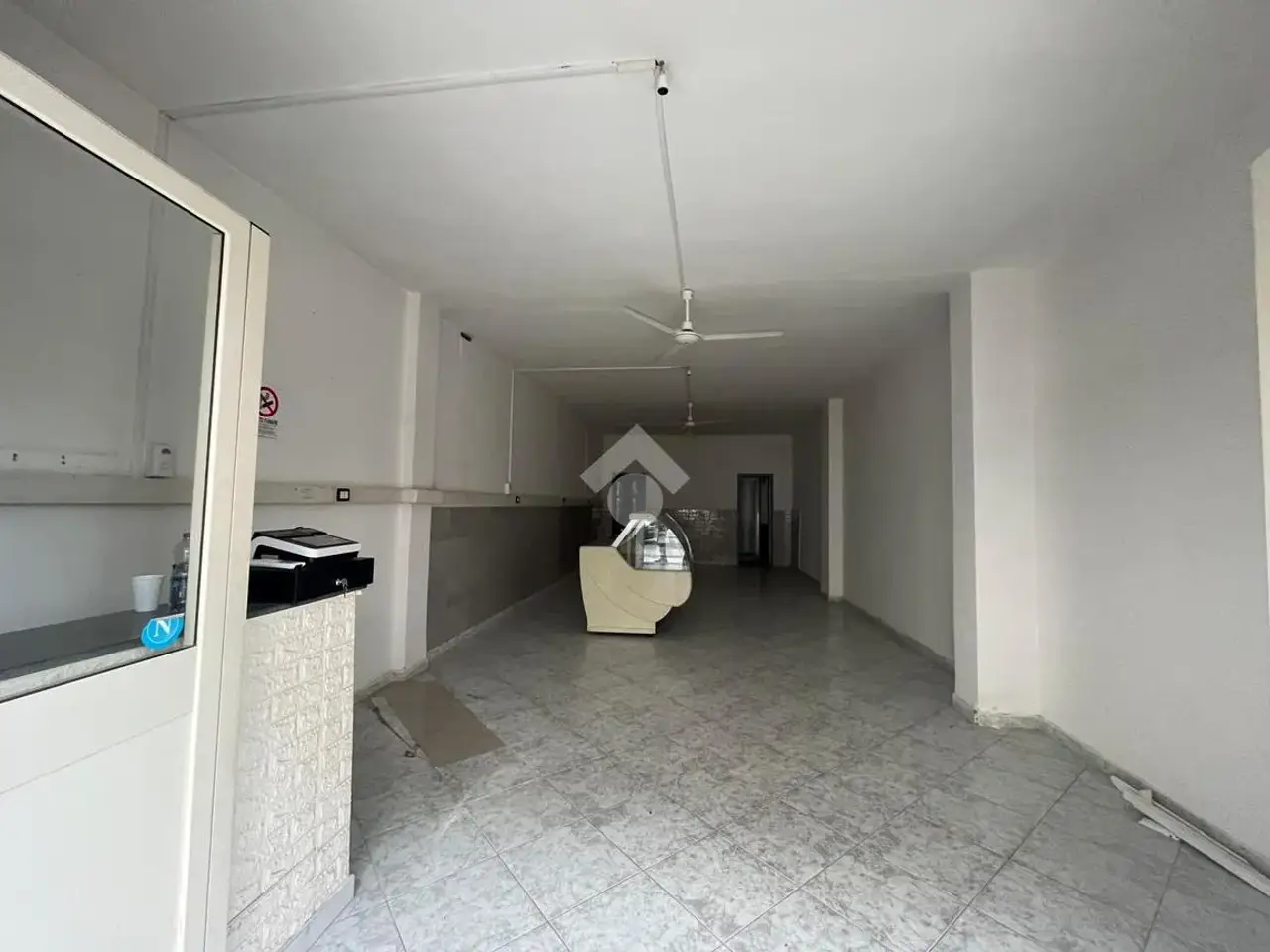 Negozio in Via del Mare 6, Pozzuoli, {3} - Foto 1