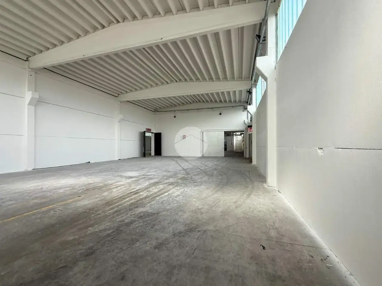 Capannone in Via Europa, Porto Mantovano, {3} - Foto 2