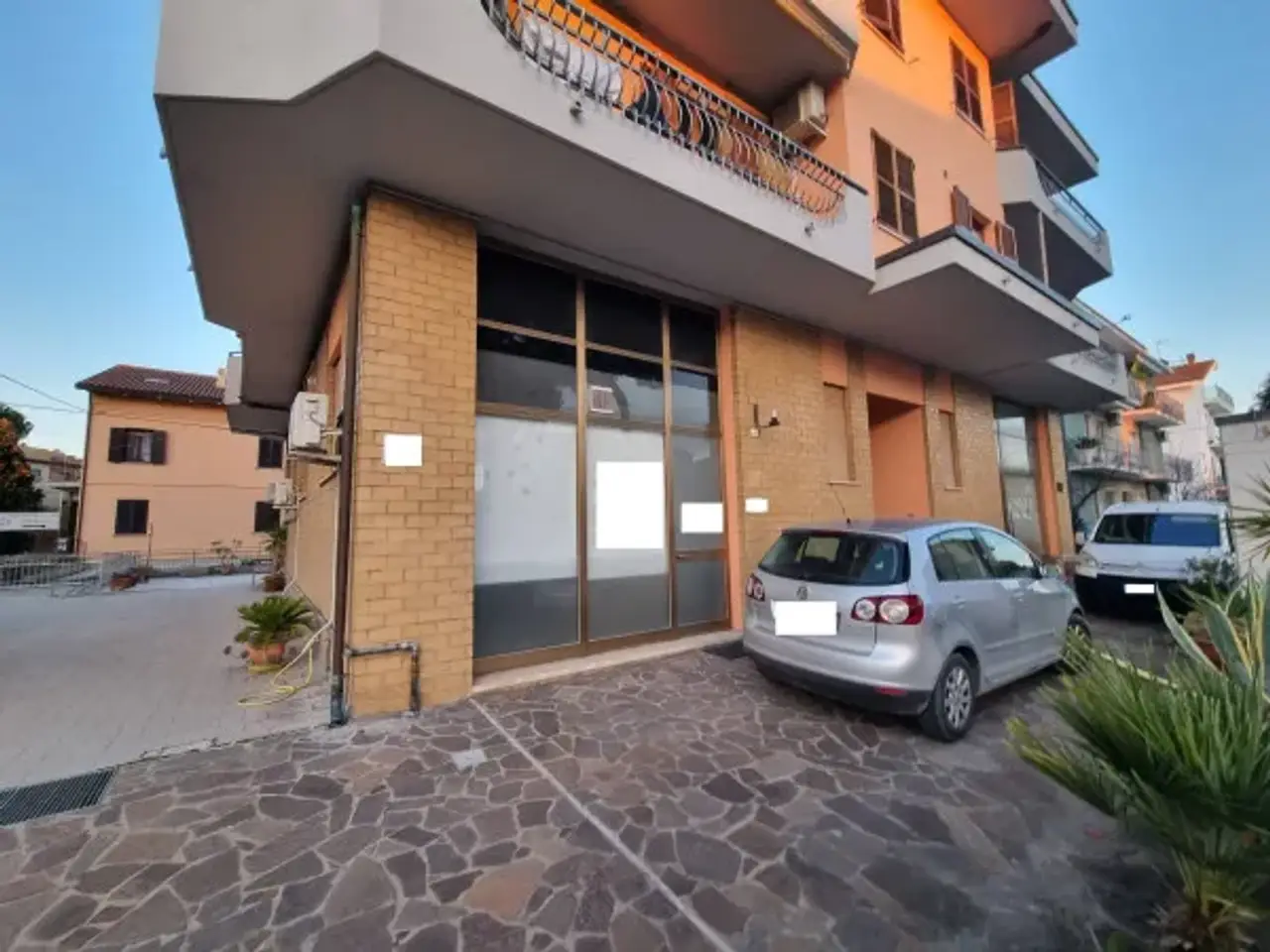 Negozio in , Corridonia, {3} - Foto 1