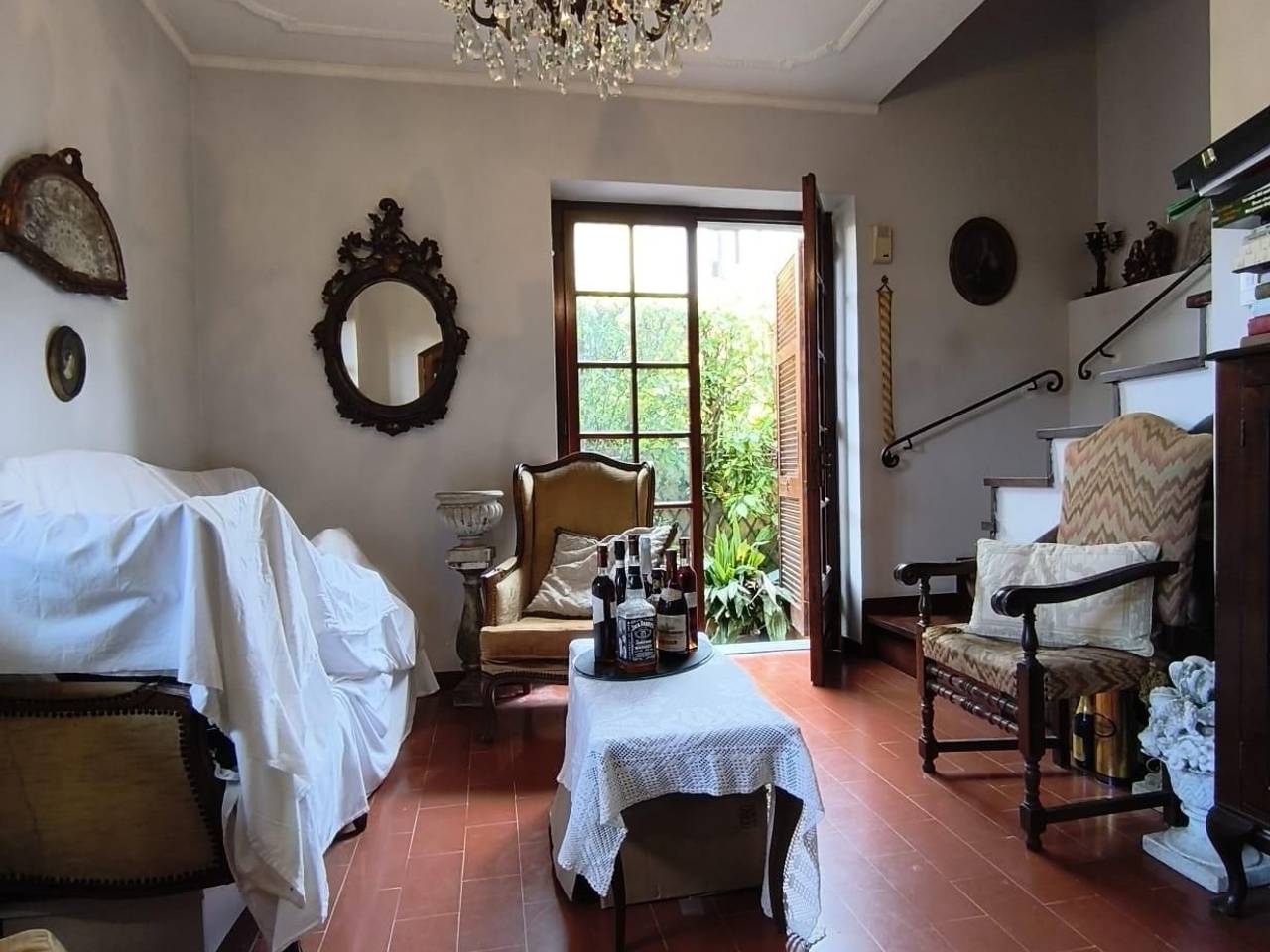 casa indipendente in vendita a Carrara in zona Battilana