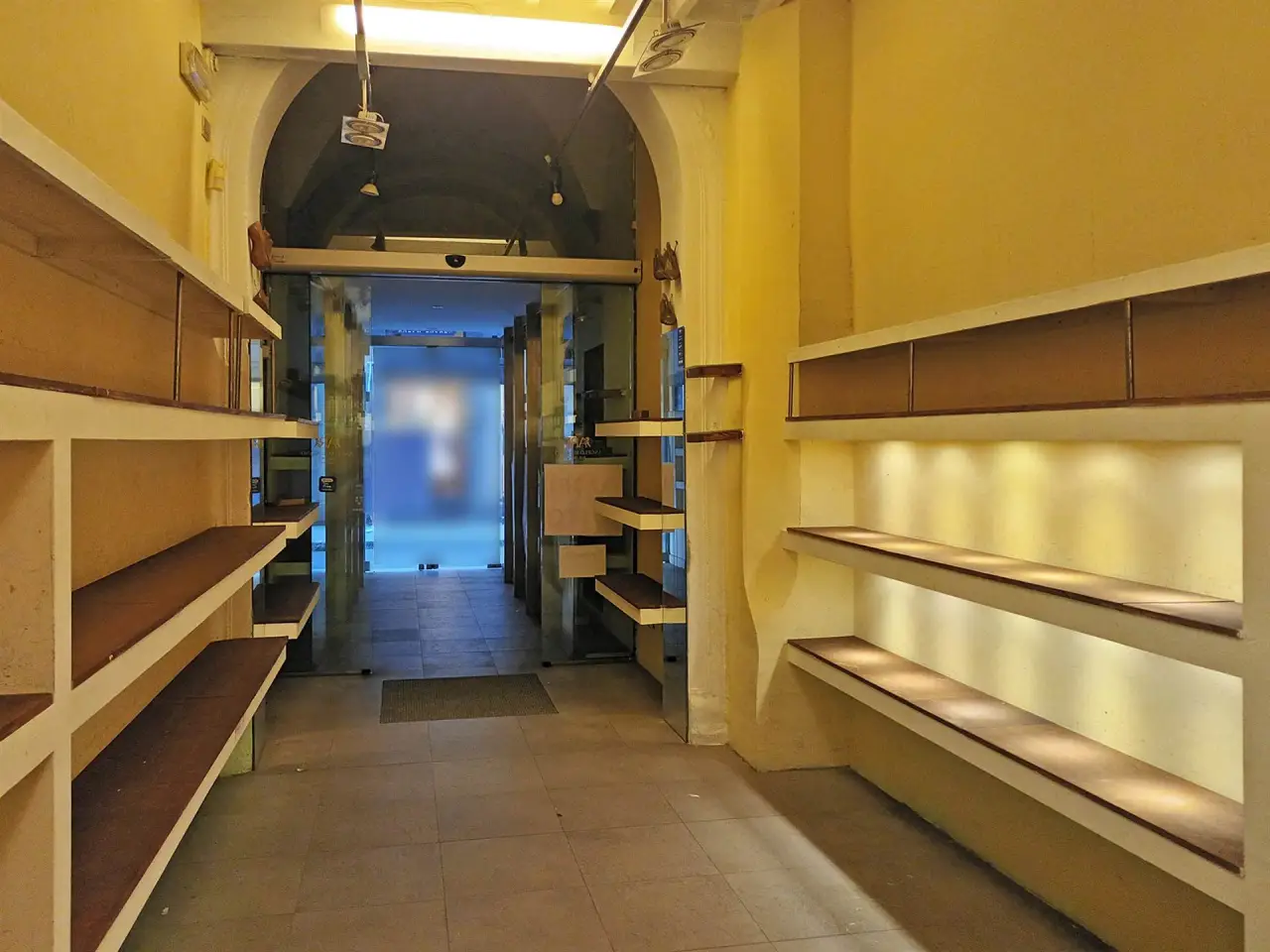Locale commerciale in  Firenze, Firenze, {3} - Foto 2