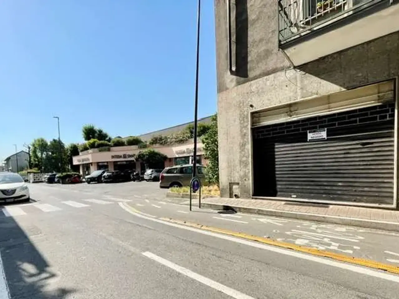 Negozio in Via Bainsizza, Limbiate, {3} - Foto 2