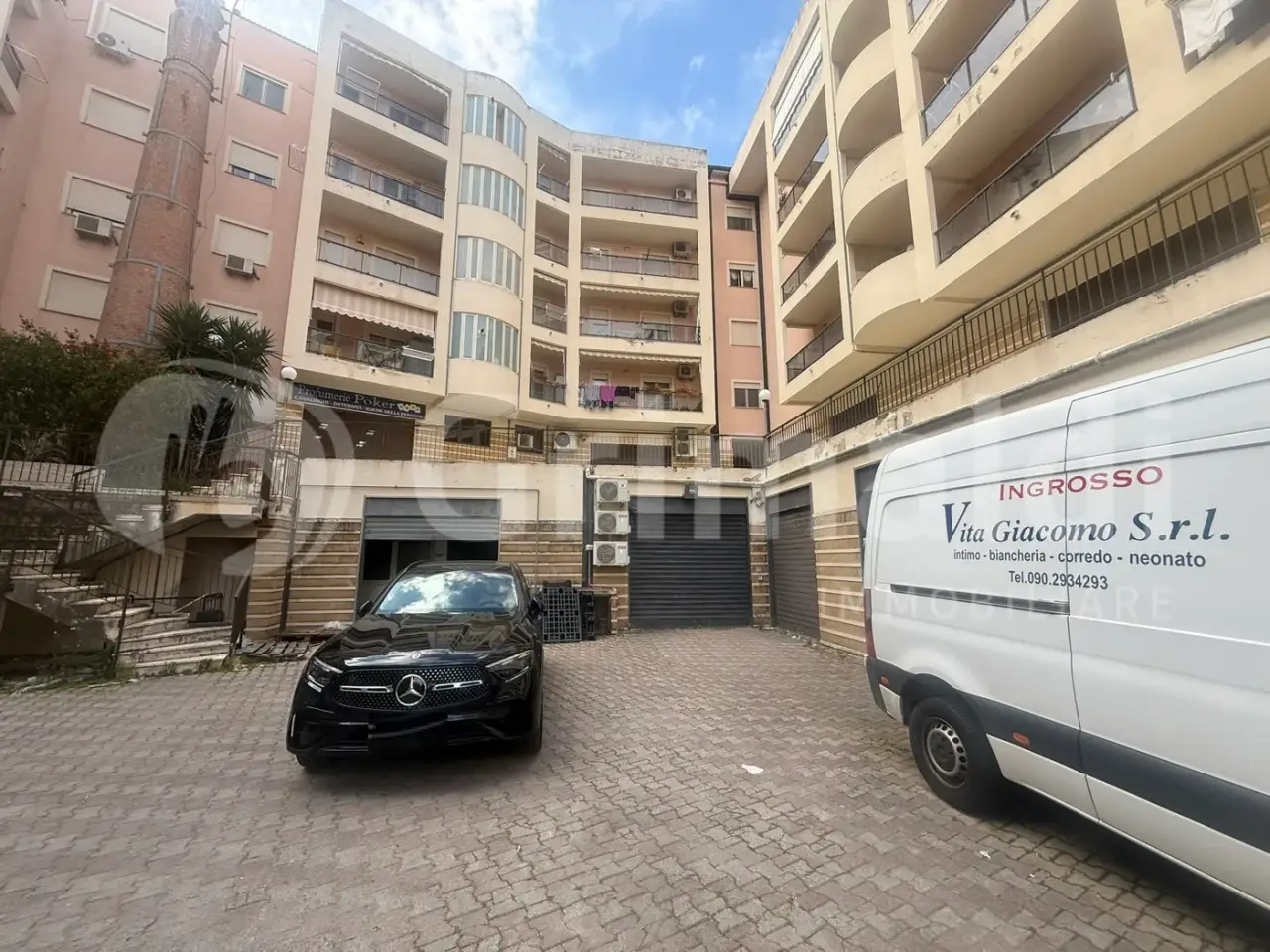 Magazzino in Via Adolfo Celi 47, Messina, {3} - Foto 1