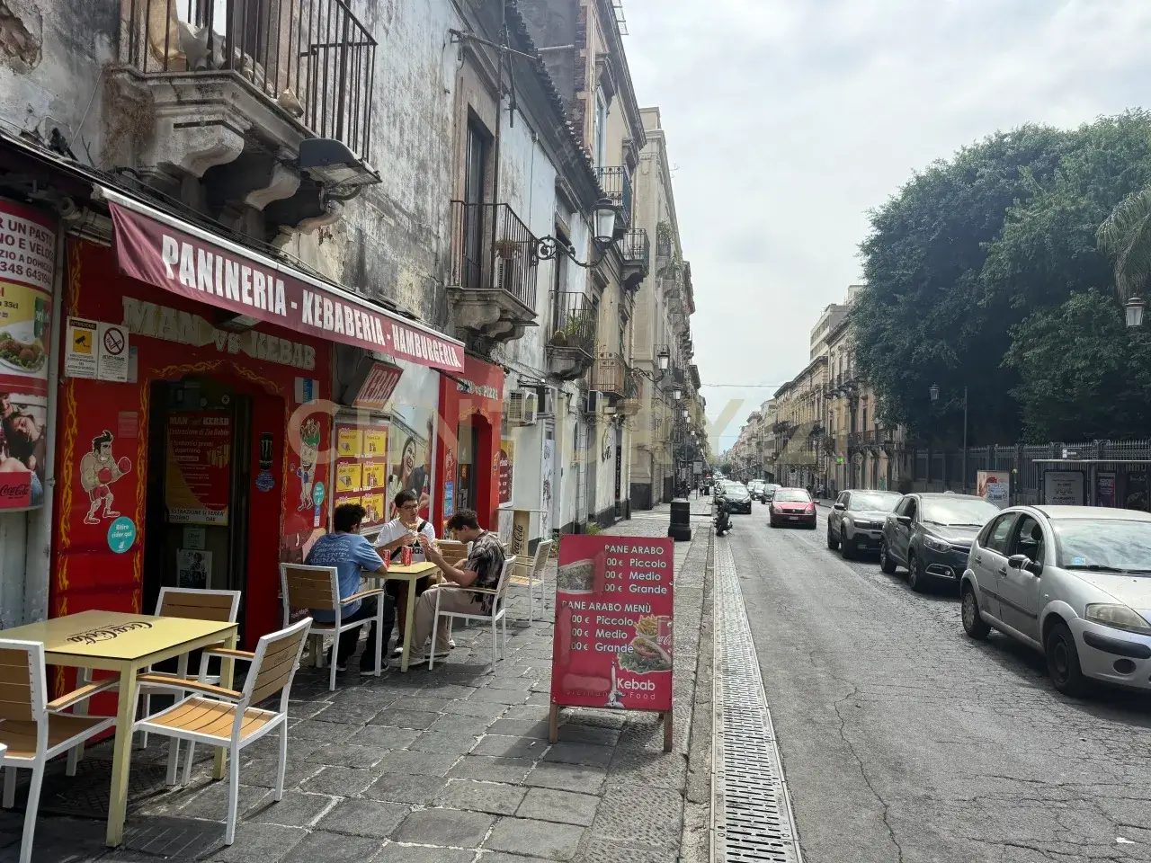 Tavola calda in Via Etnea 498, Catania, {3} - Foto 1