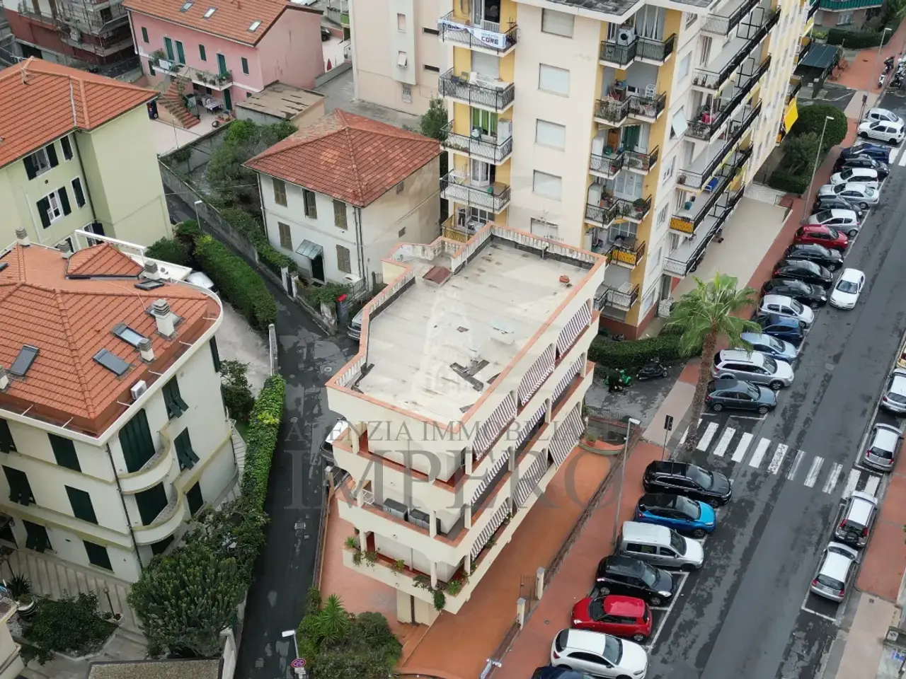 Negozio in Via Papa Giovanni XXIII 1, Ventimiglia, {3} - Foto 1