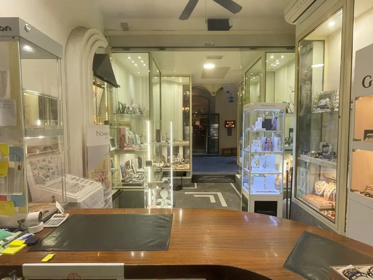 Negozio in Via Mercanti , Salerno, {3} - Foto 1