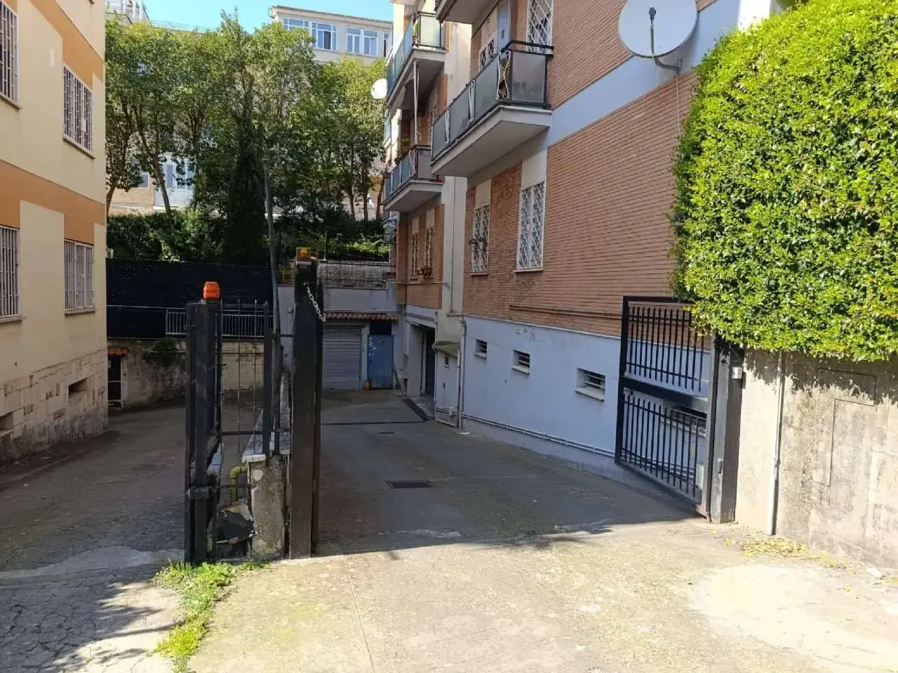 Parcheggio chiuso in Via Via Luigi Siciliani , Roma, {3} - Foto 1