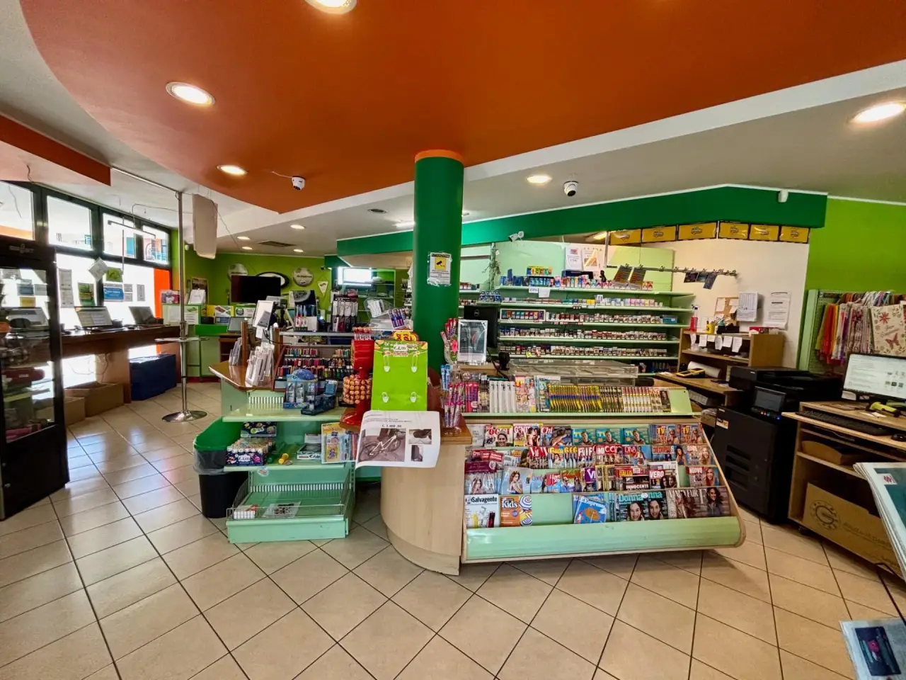 Locale commerciale in , Porcia, {3} - Foto 1