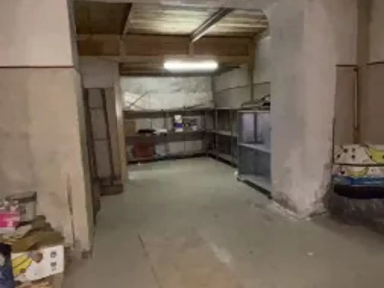 Magazzino in Via Mario Antonio Alfani, Pontecagnano Faiano, {3} - Foto 2