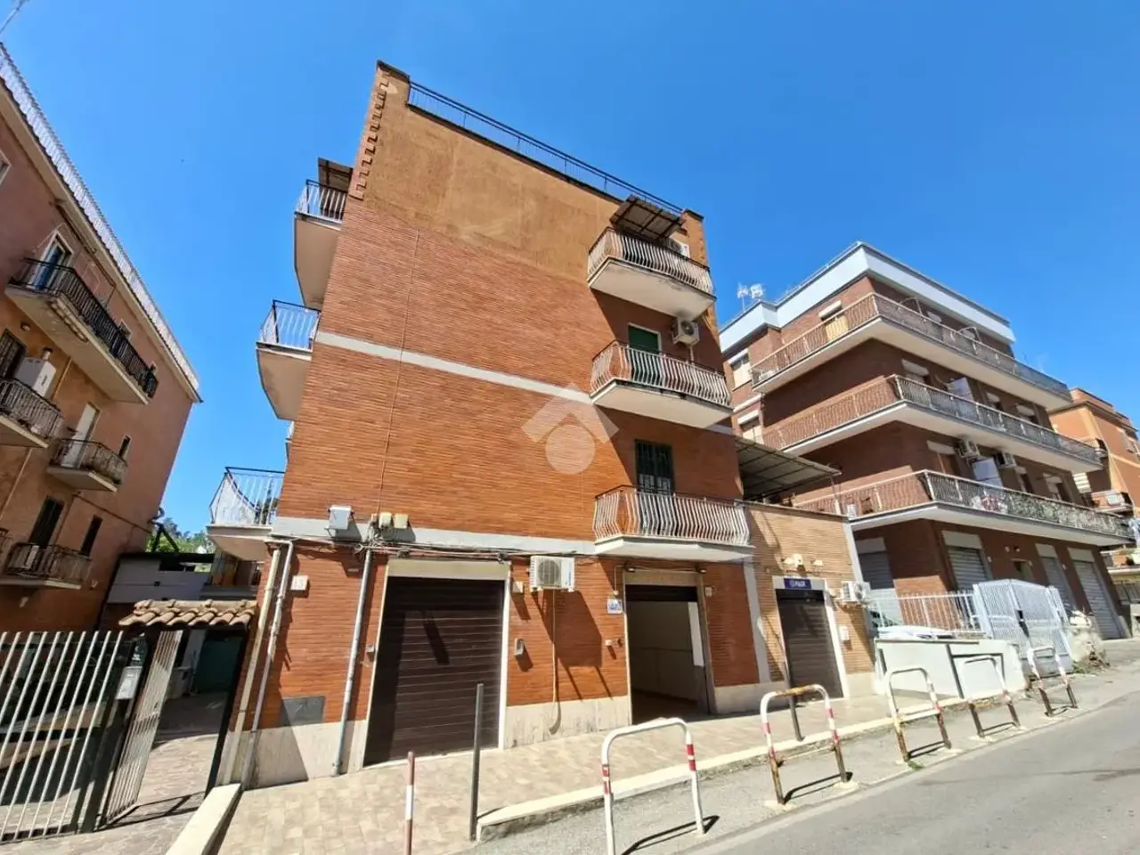 Negozio in Vicolo degli Orti della Magliana 19, Roma, {3} - Foto 2