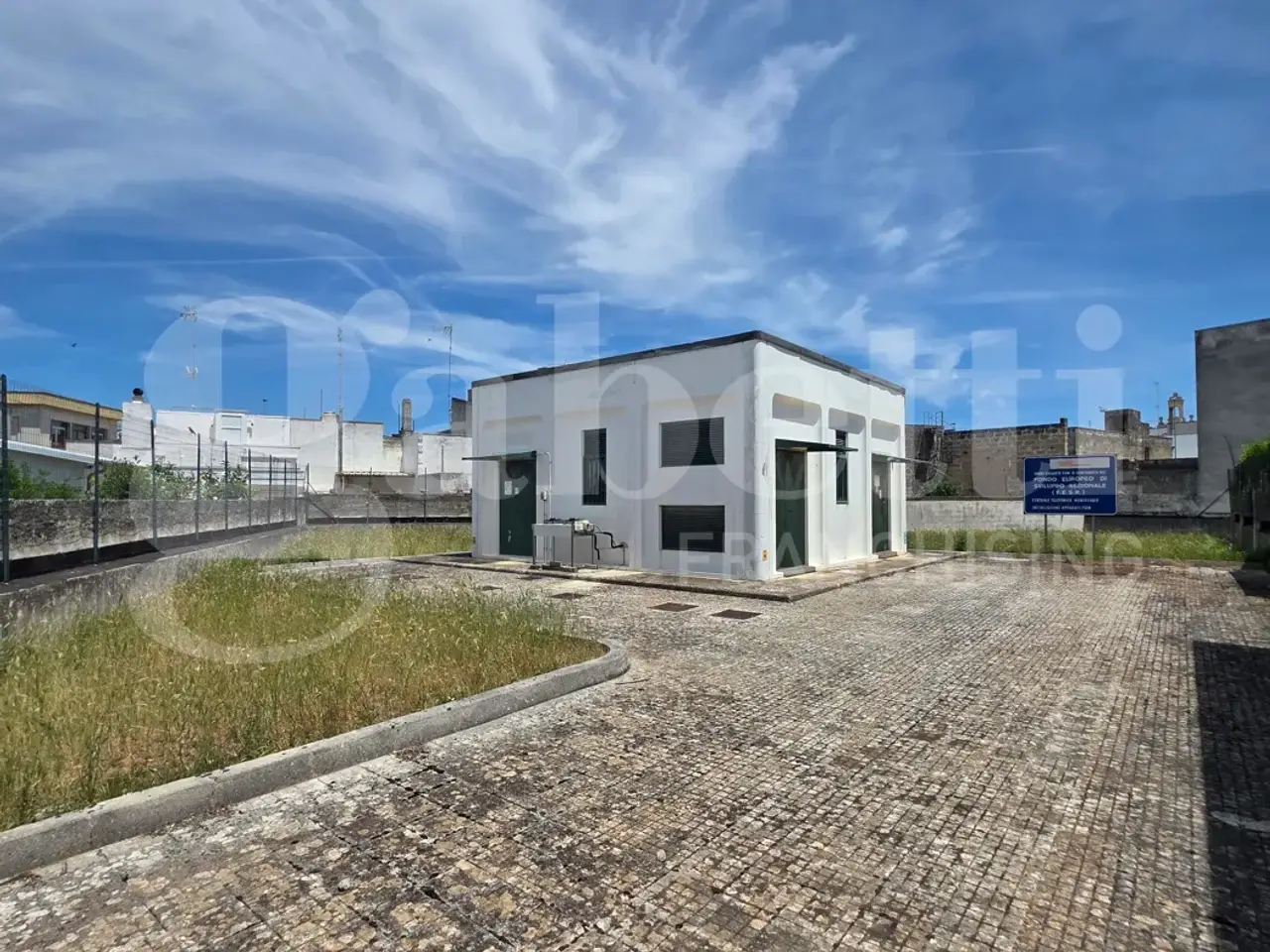 Palazzina commerciale in Via Milano 10, Montesano Salentino, {3} - Foto 1