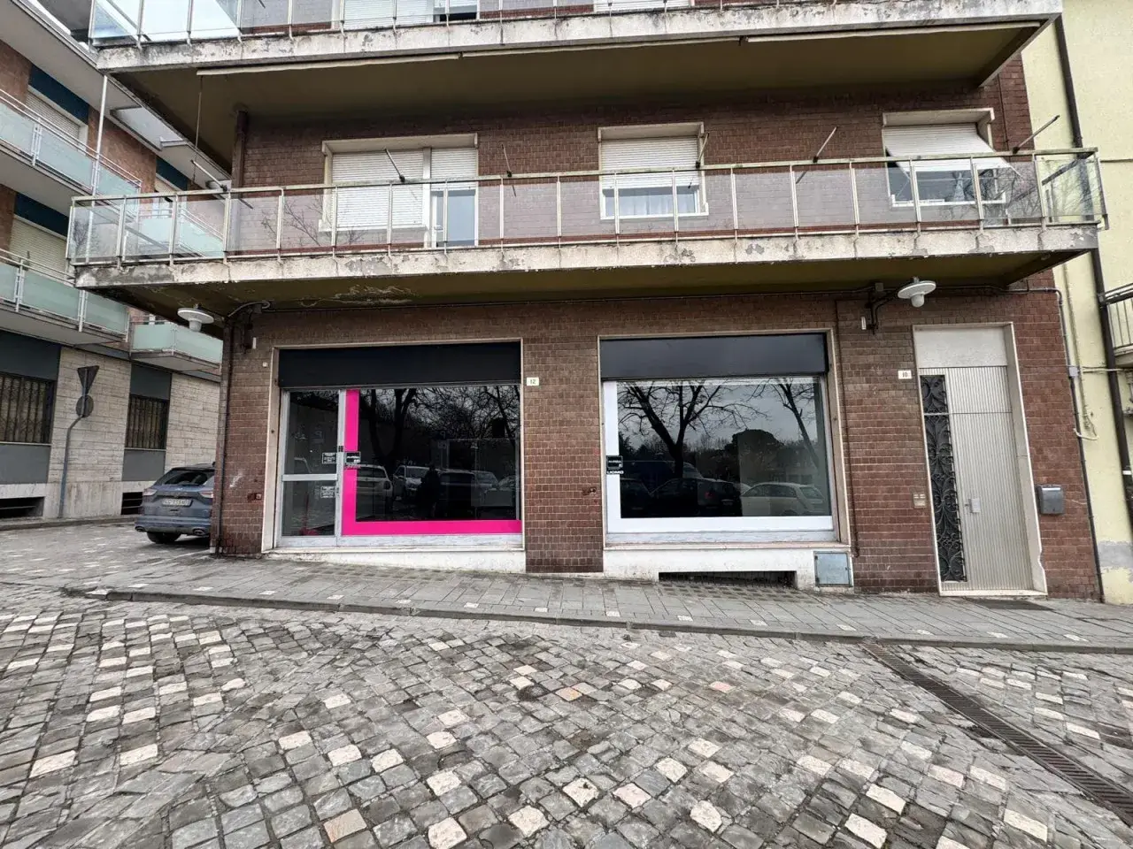 Esercizio commerciale in , Santarcangelo Di Romagna, {3} - Foto 1