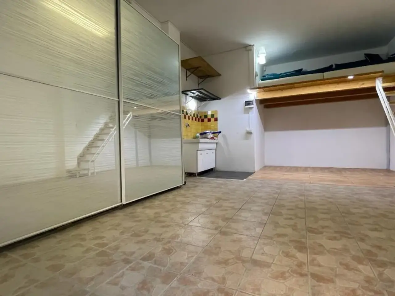 Parcheggio chiuso in Via Privata Olivetta, Savona, {3} - Foto 1