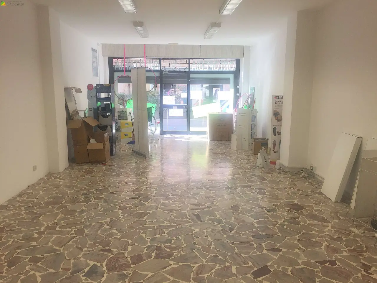 Negozio in , Sassuolo, {3} - Foto 1