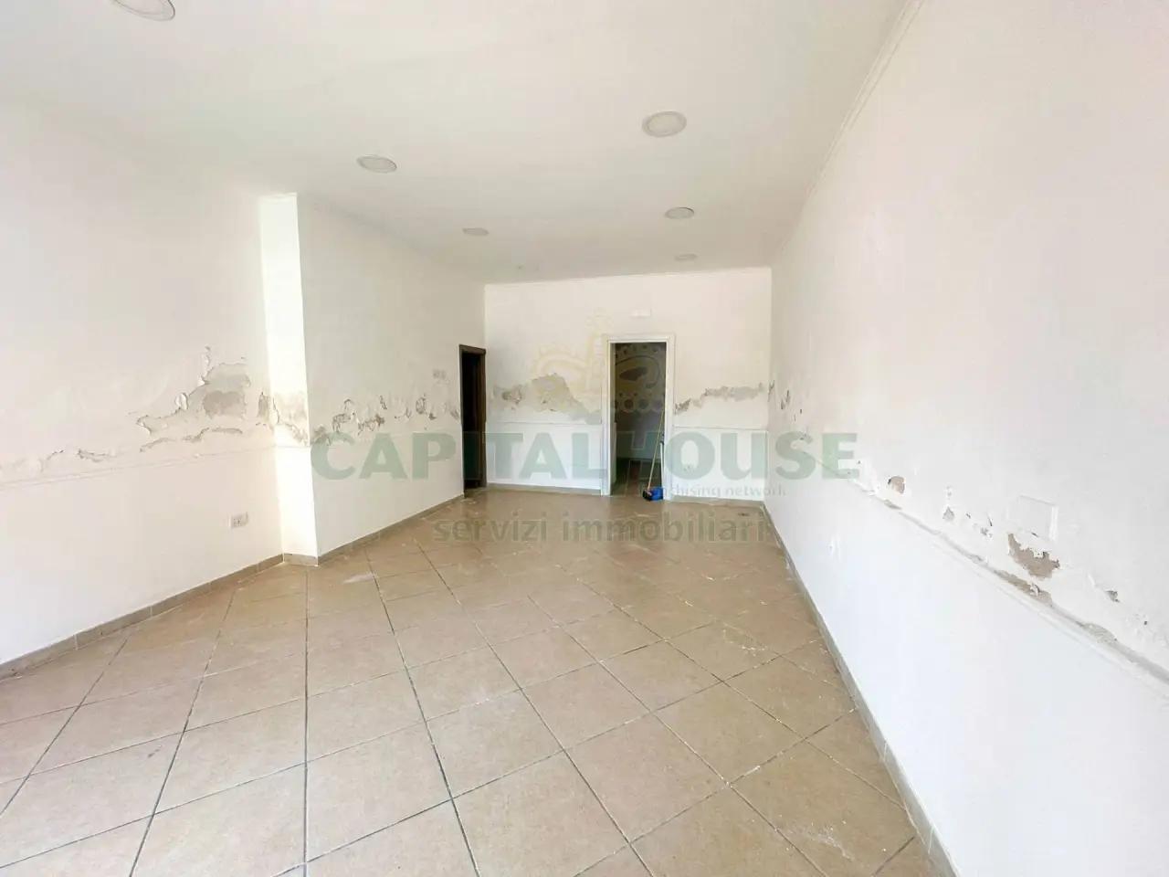 Esercizio commerciale in Via Riviera Casilina, Capua, {3} - Foto 2