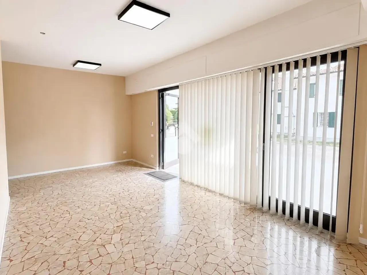 Negozio in Via Signoria 18, San Giorgio Delle Pertiche, {3} - Foto 1