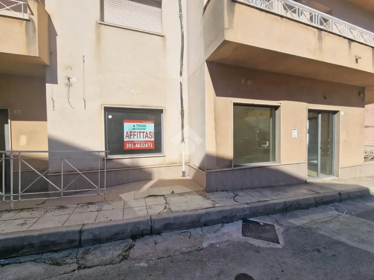 Negozio in Via Torretta 14, Carini, {3} - Foto 1