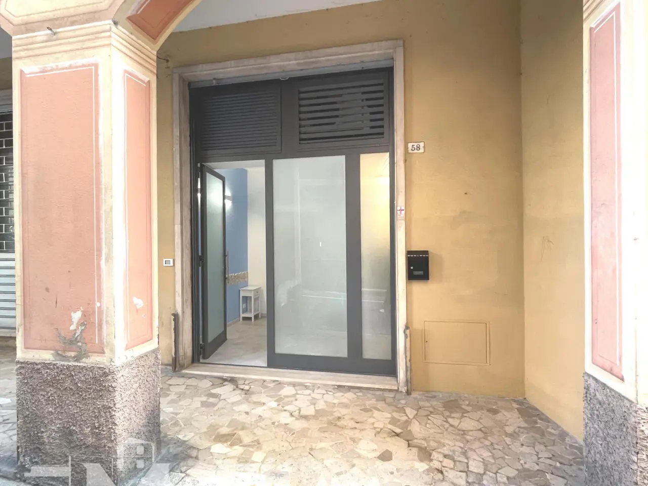 Palazzina commerciale in Via Piero Schiaffino 58, Camogli, {3} - Foto 2