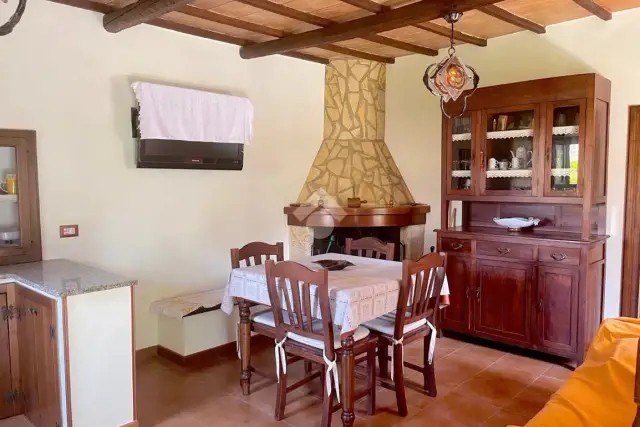 3-room flat in Vico Novelli Tosi 20, Amelia - Photo 1