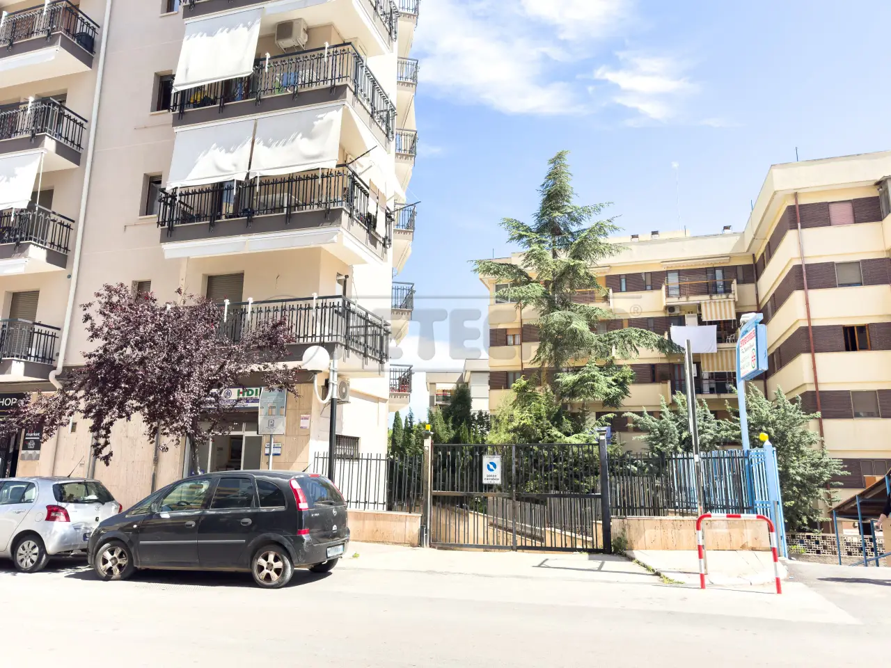 Parcheggio chiuso in Via V. Veneto 79, Bisceglie, {3} - Foto 1