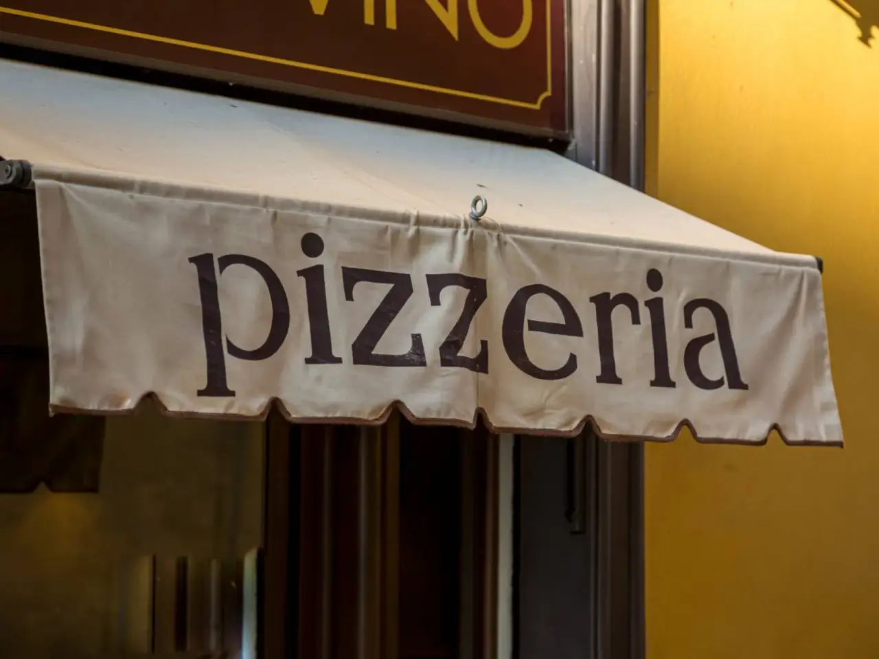 Pizzeria in Corso Duca degli Abruzzi, Torino, {3} - Foto 1