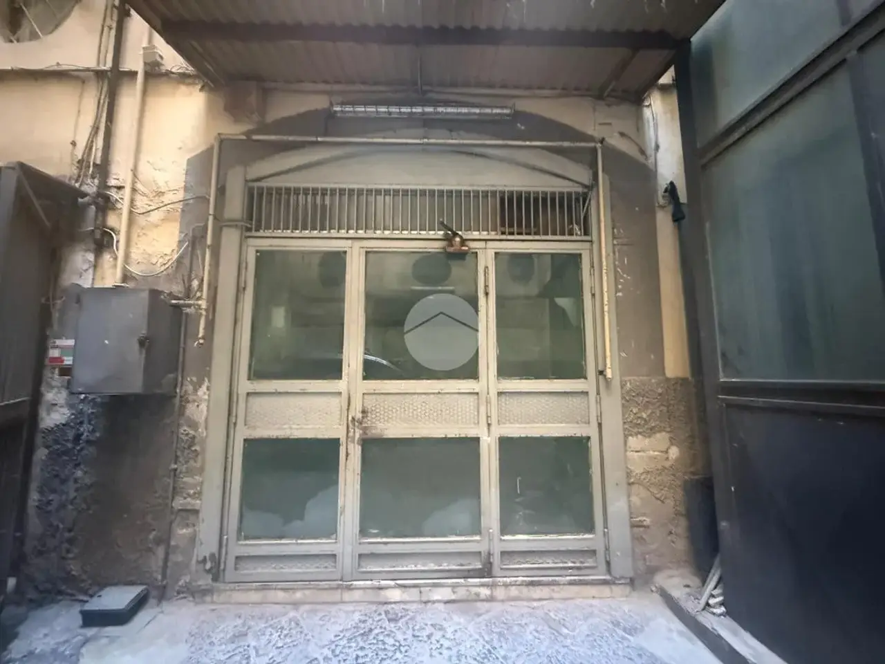 Magazzino in Vico Lungo Gelso 53, Napoli, {3} - Foto 1