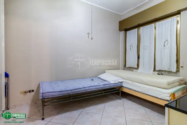 2-room flat in Via S Villa 5, Cinisello Balsamo - Photo 1