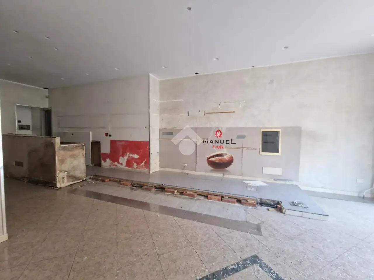Negozio in Corso VI Aprile 258, Alcamo, {3} - Foto 2