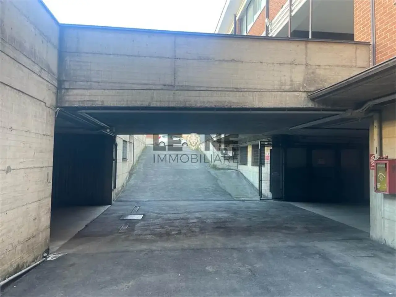 Parcheggio chiuso in , Vignola, {3} - Foto 2