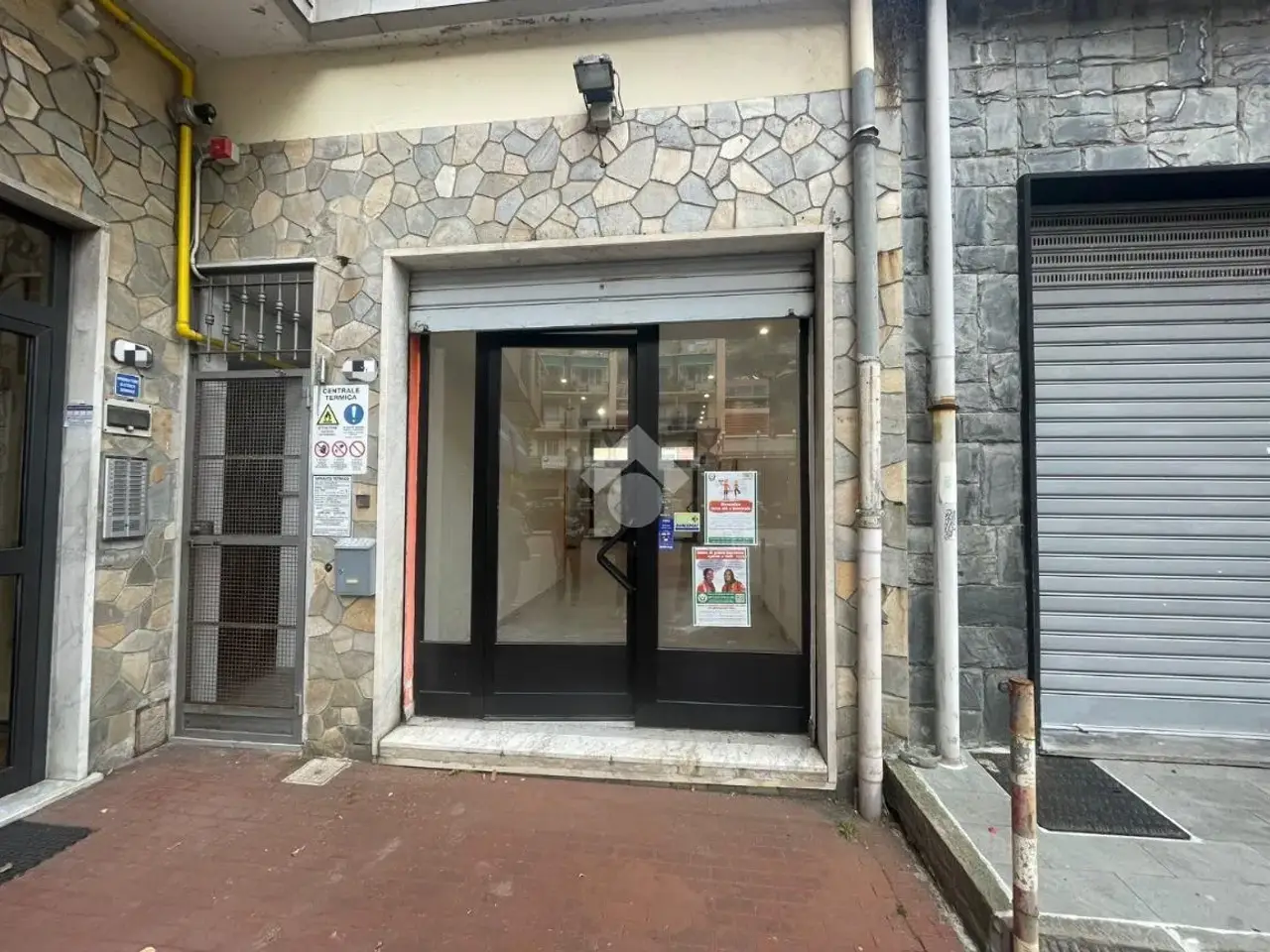 Negozio in Via XXV Aprile, Recco, {3} - Foto 2