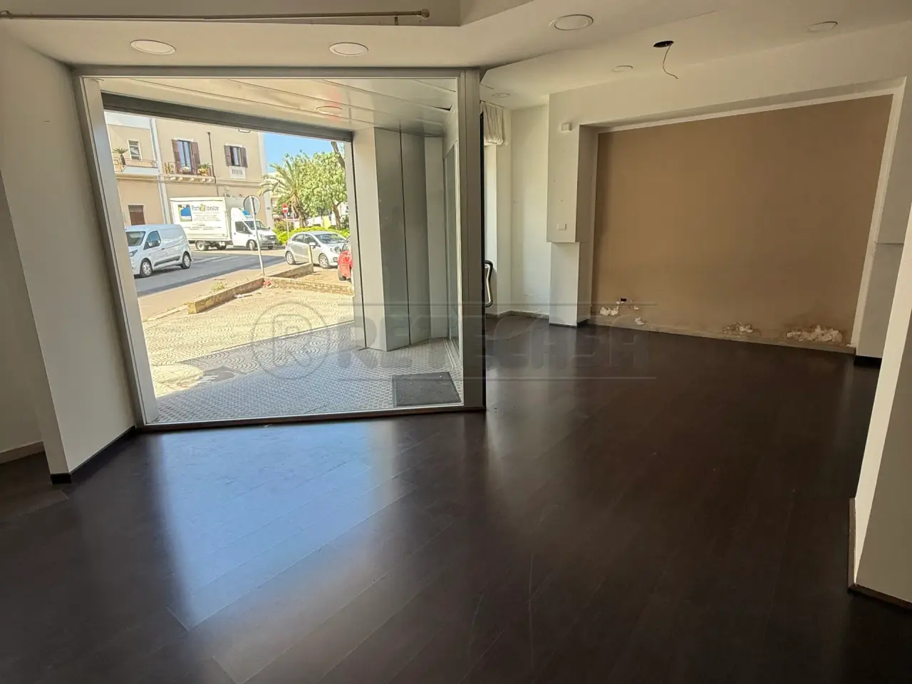 Palazzina commerciale in Piazza Giuseppe Mazzini 16, Nardo', {3} - Foto 2